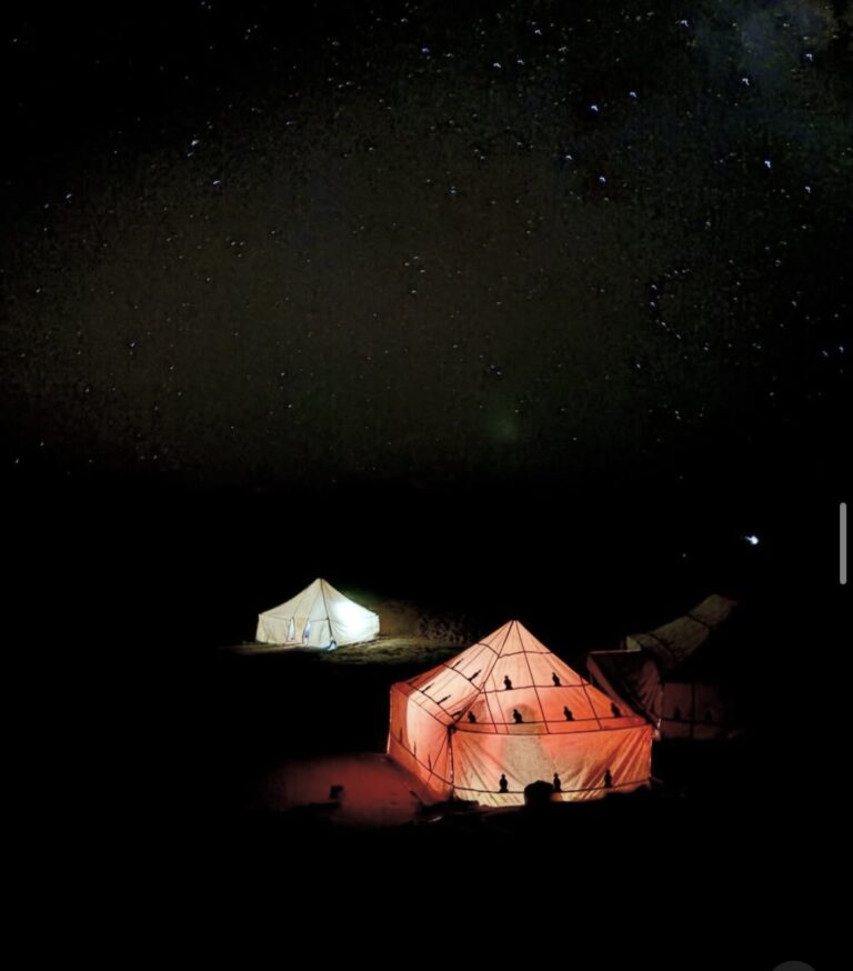 Bivouac nomade désert